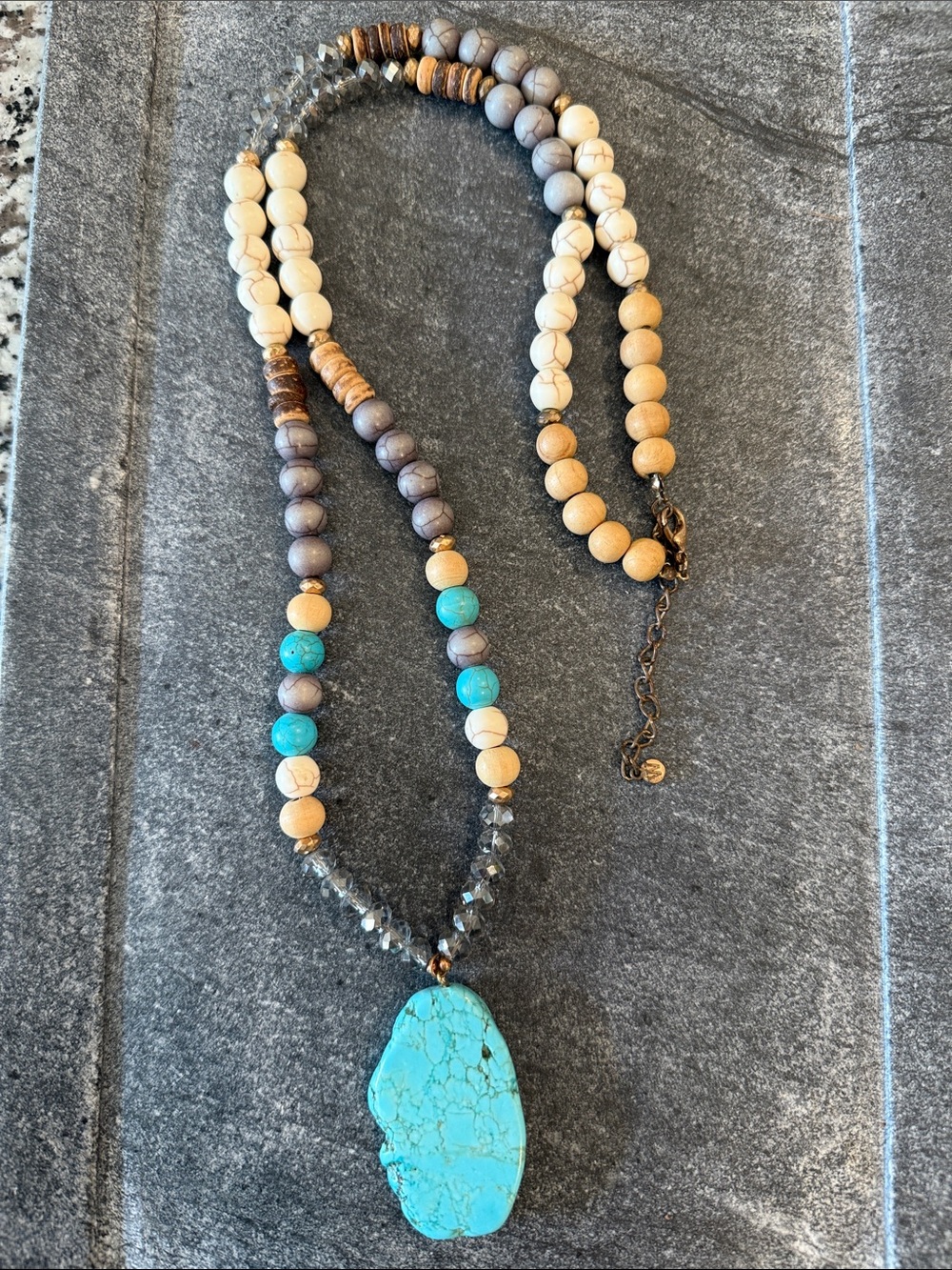 Turquoise Stone Pendant Beaded Necklace